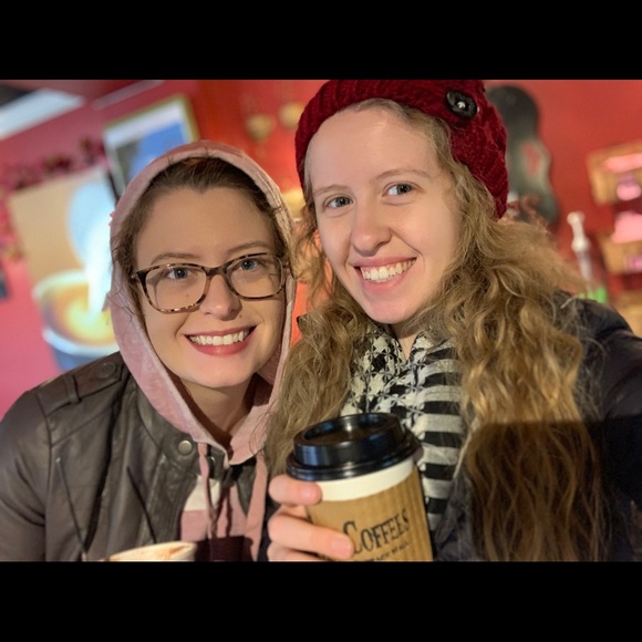 Meet your Posher, Hannah - Picture 5 of 6